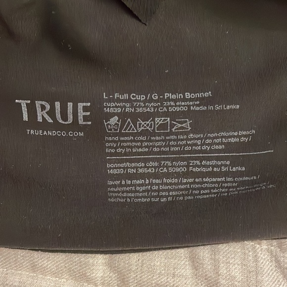 True&co Large full cup - Picture 3 of 5